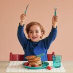 Pirmieji vaiko valgymo įrankiai – savarankiškumo ugdymui